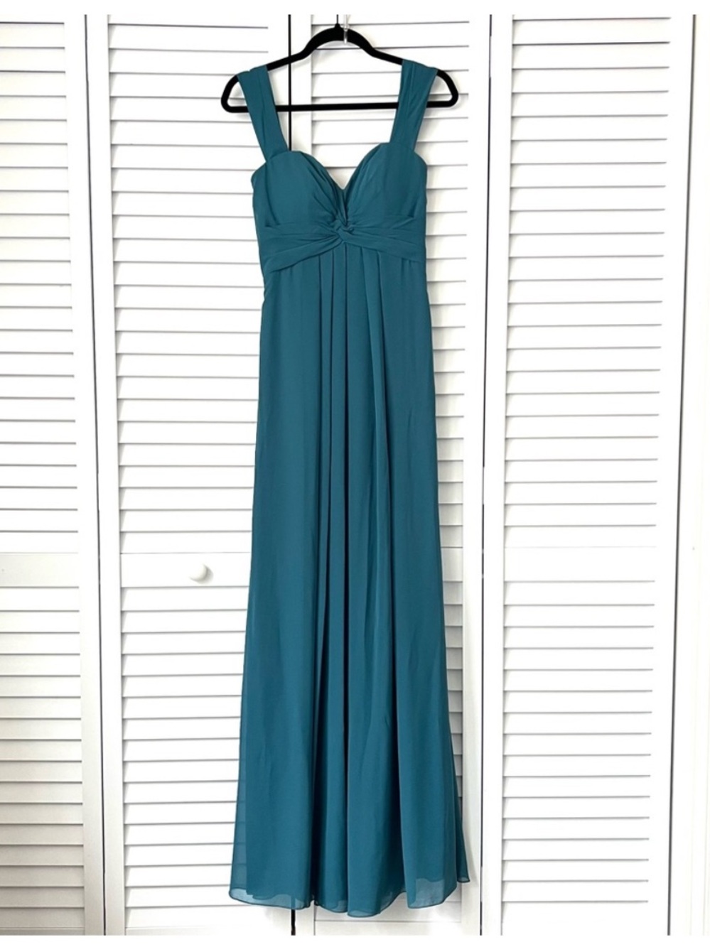 New with tags Dear Cleo Harper teal wide strap bridesmaid dress size 2